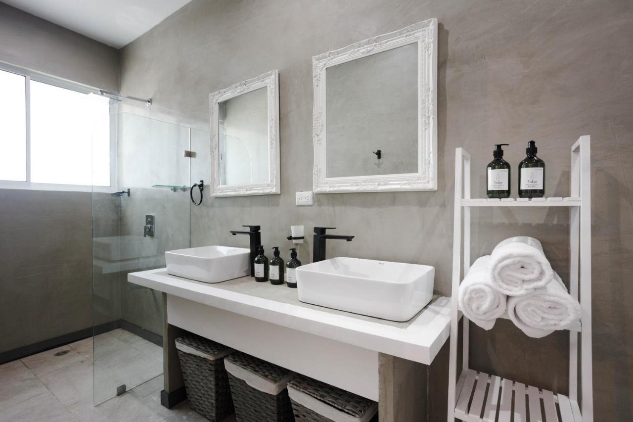 Gigi Brown Villa Paparazzi Beachfront Puerto Viejo de Talamanca 外观 照片
